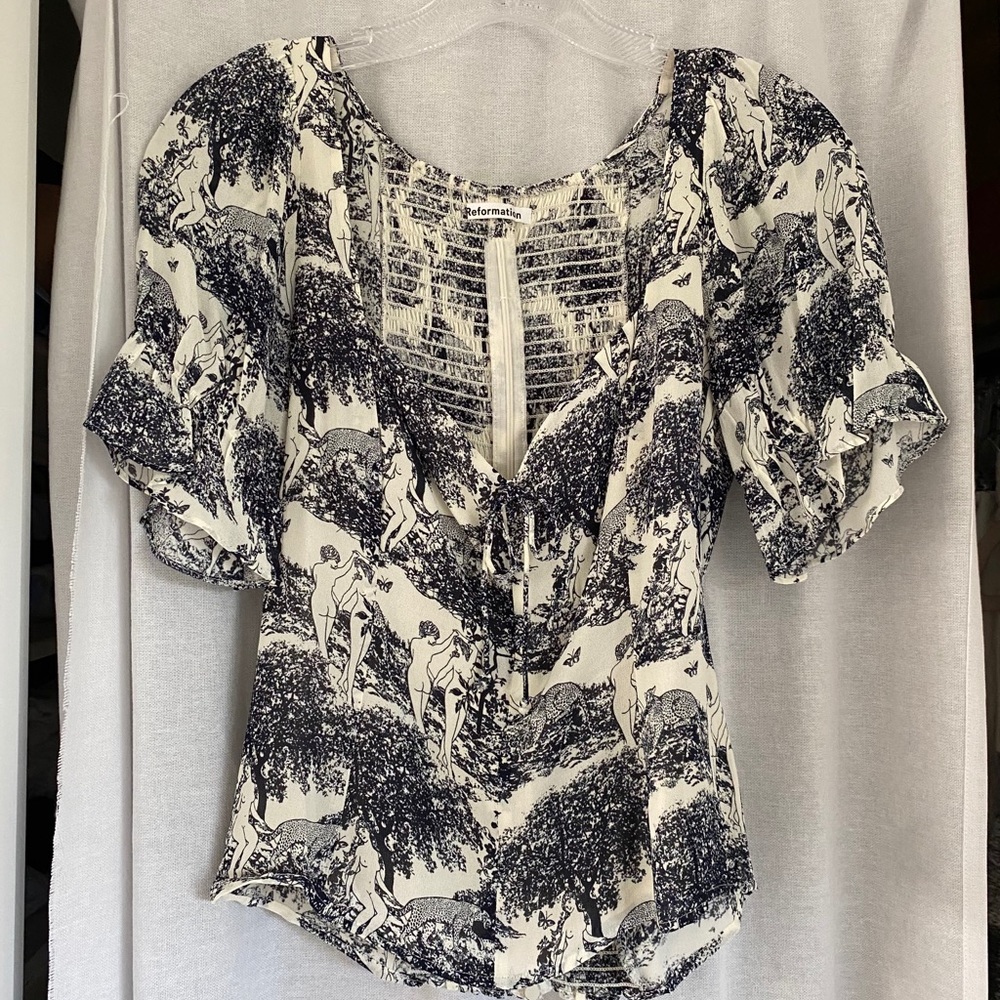Reformation Delevan top in wonderland - size 6